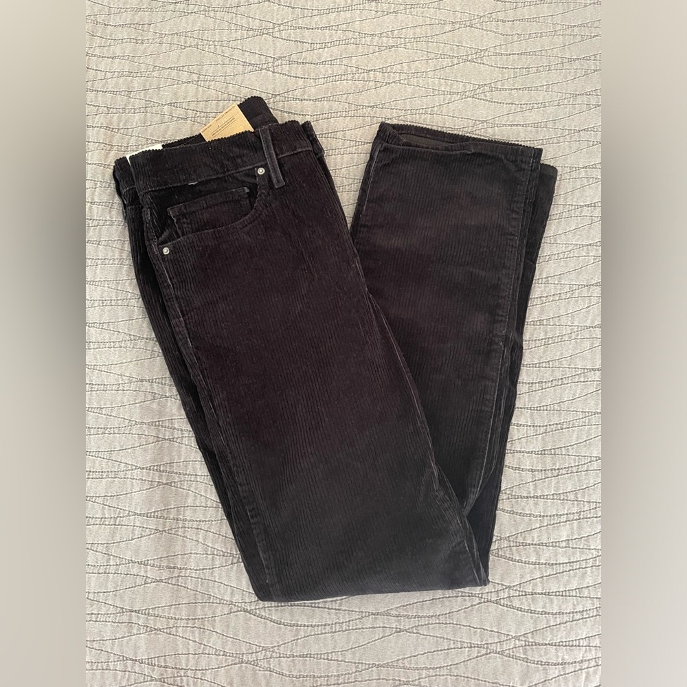 NWT Levi’s 314 Shaping Straight Corduroy Black Jeans Size 30